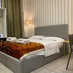 Rome Orange Inn